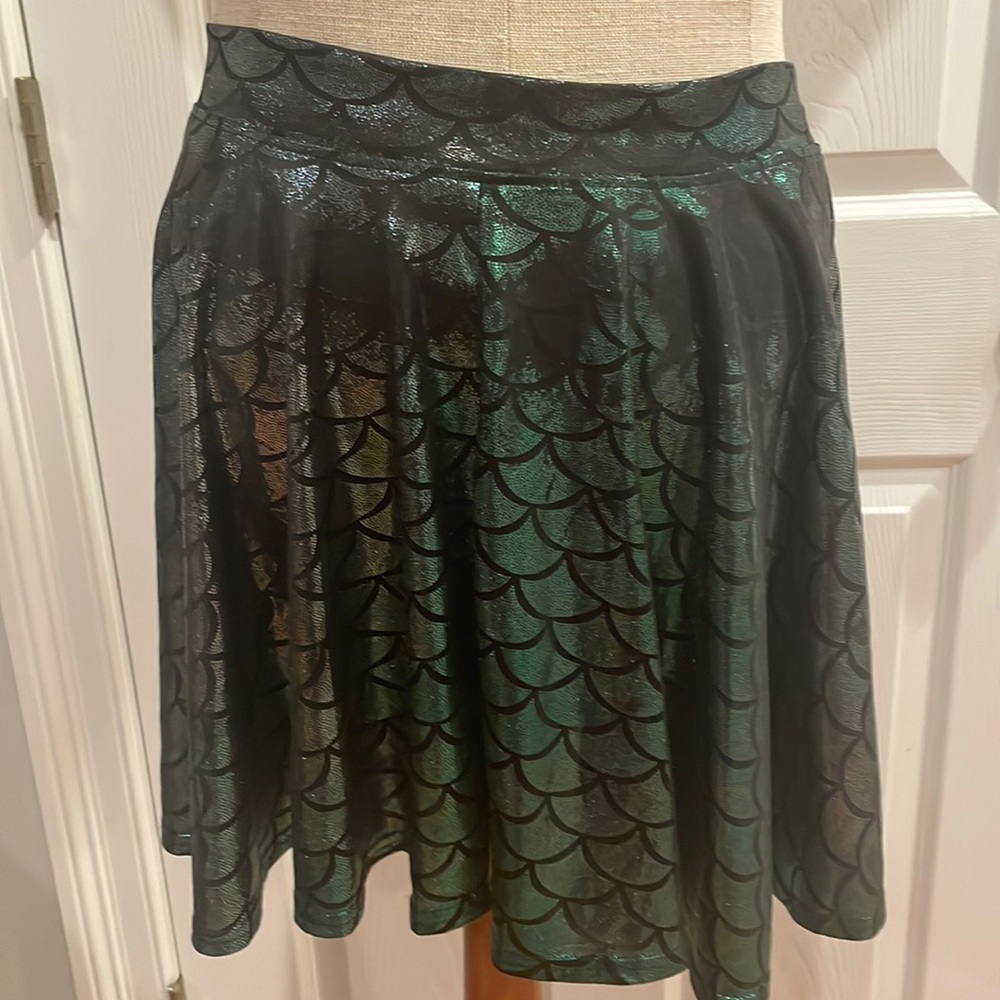 Short skirt mermaid fishscale dance costume girls size medium